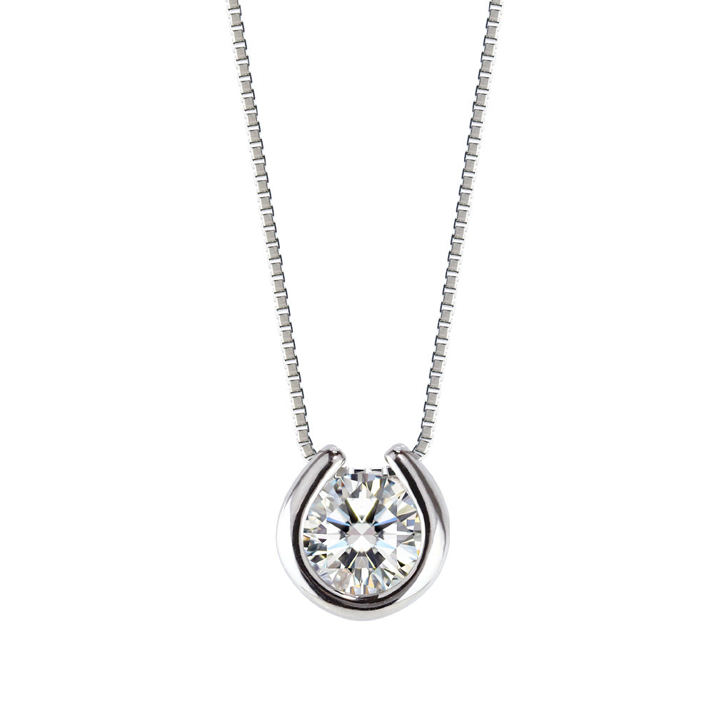 Pt900/K18 モアサナイト 一粒馬蹄ネックレス|0.3ct・0.5ct 白背景の商品画像