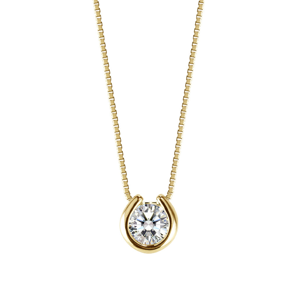 Pt900/K18 モアサナイト 一粒馬蹄ネックレス|0.3ct・0.5ct 白背景の商品画像