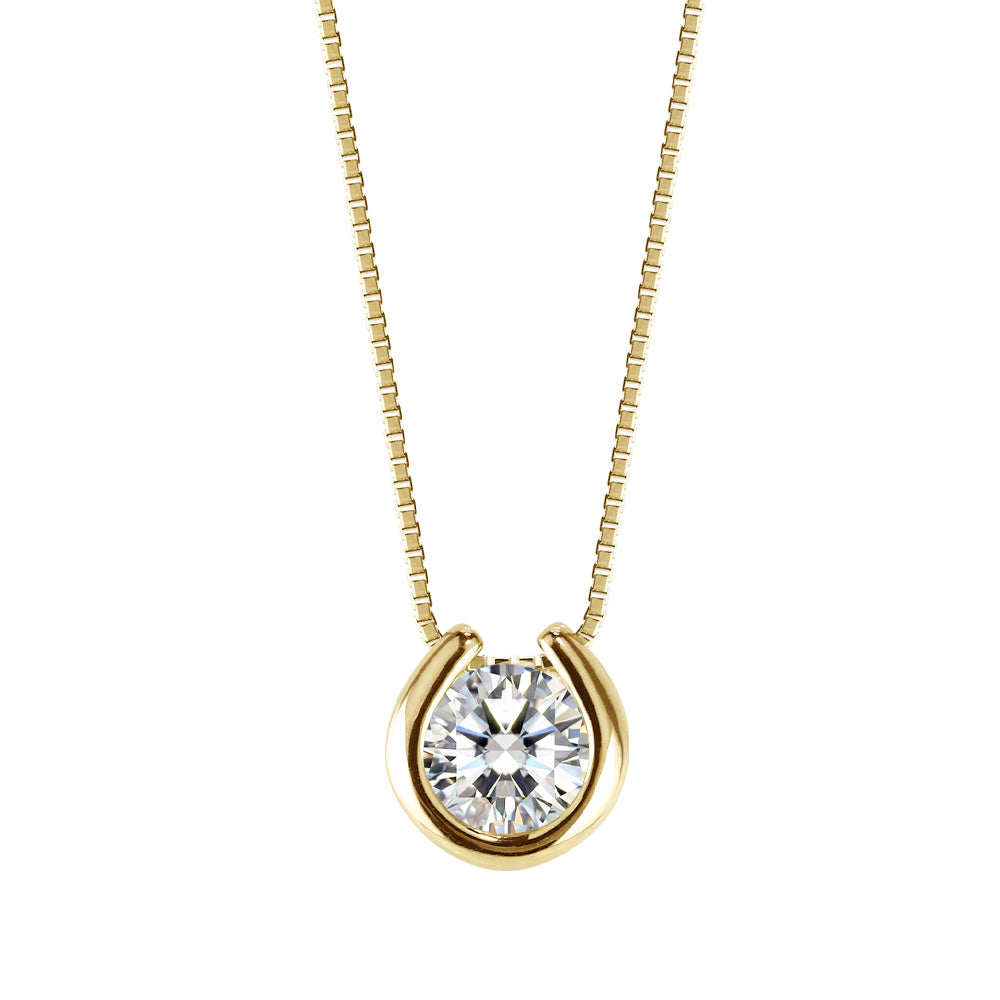 Pt900／K18 モアサナイト 一粒馬蹄ネックレス｜0.3ct・0.5ct 白背景の商品画像